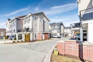 Photo 1: 702 32789 BURTON Avenue in Mission: Mission BC Townhouse for sale in "Silvercreek Townhomes" : MLS®# R2768670
