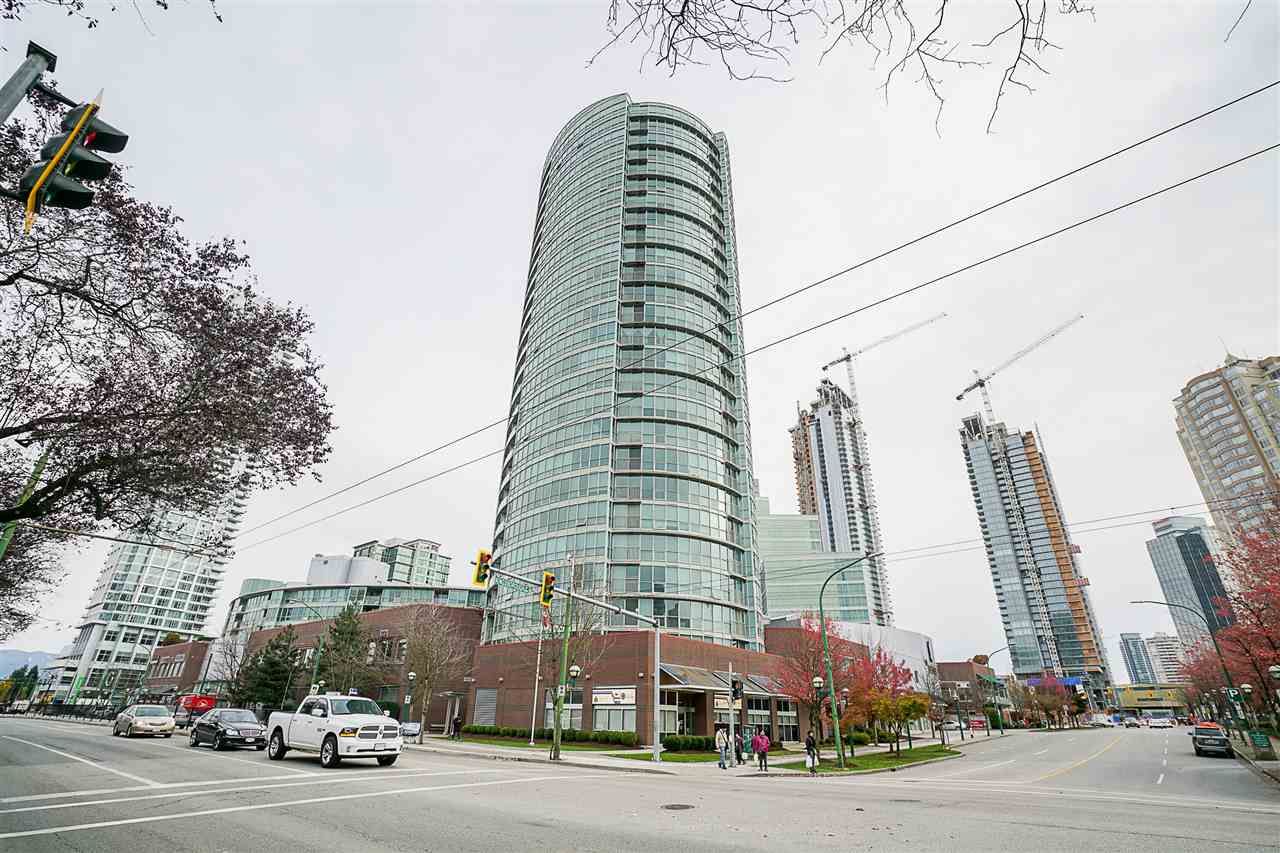 Main Photo: 1802 6088 WILLINGDON Avenue in Burnaby: Metrotown Condo for sale in "Crystal" (Burnaby South)  : MLS®# R2220839
