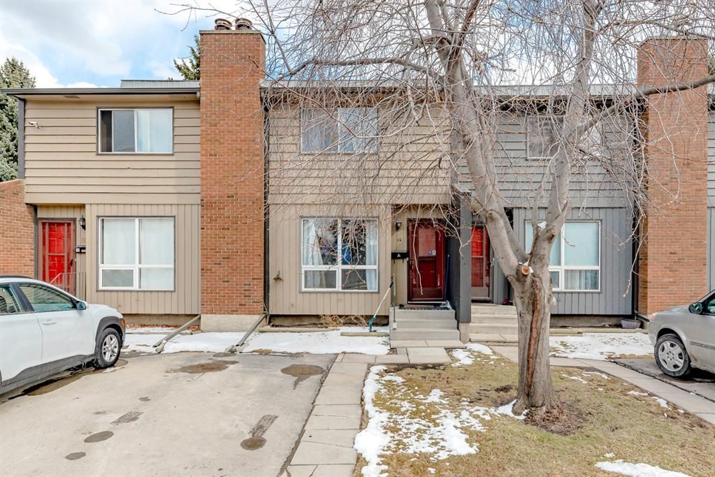 Main Photo: 12 9908 Bonaventure Drive SE in Calgary: Willow Park Row/Townhouse for sale : MLS®# A1207859