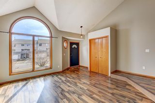 Photo 2: 88 Edgeland Road NW in Calgary: Edgemont Detached for sale : MLS®# A1201625