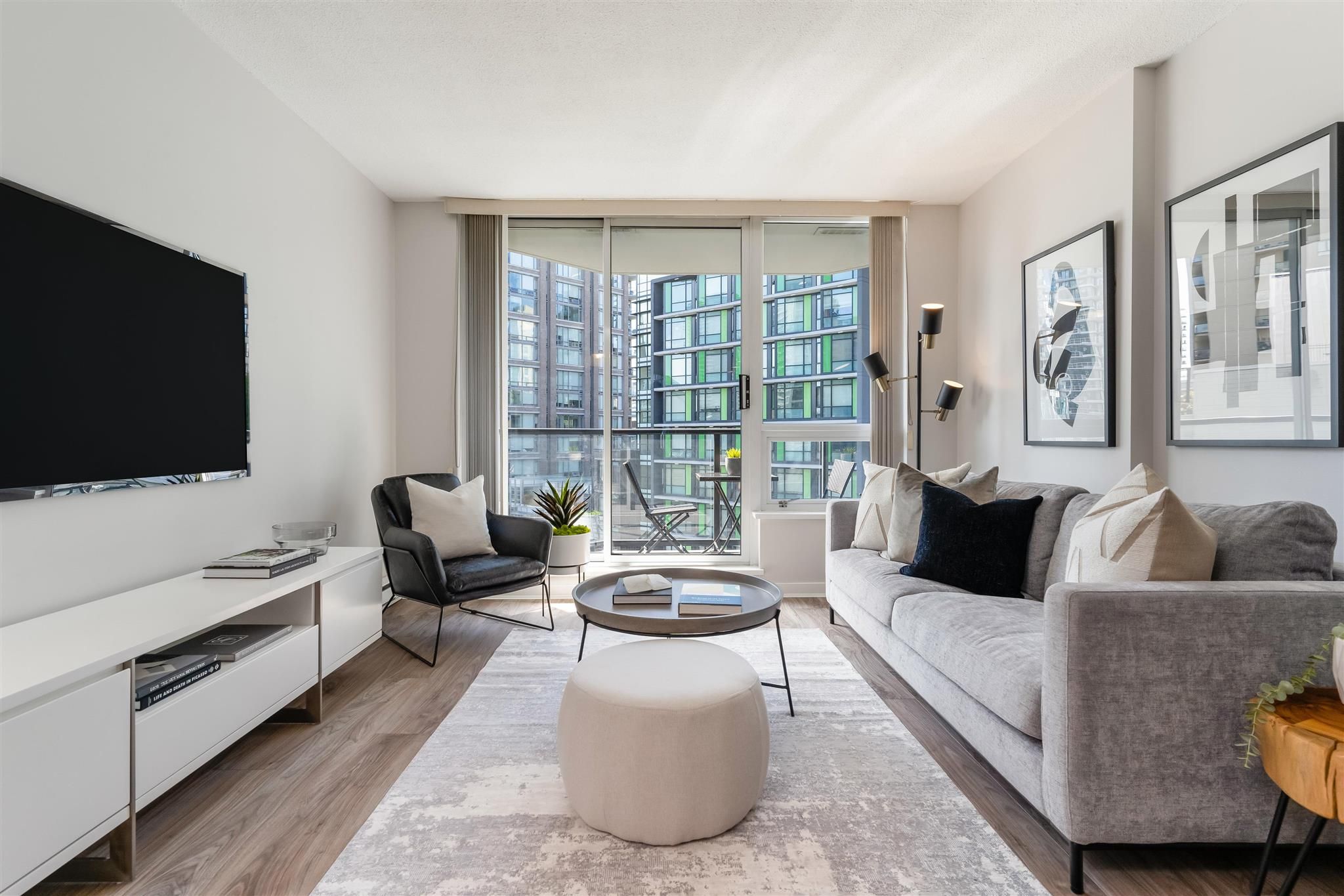 Main Photo: 907 1212 HOWE STREET in Vancouver: Downtown VW Condo for sale (Vancouver West)  : MLS®# R2606200