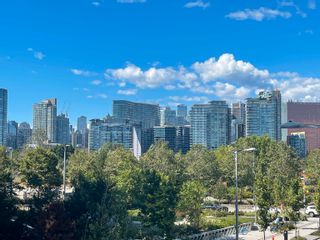 Photo 17: 209 1788 COLUMBIA Street in Vancouver: False Creek Condo for sale in "EPIC WEST" (Vancouver West)  : MLS®# R2715322