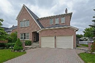 Photo 1: 128 Longwater Chase in Markham: Unionville House (2-Storey) for sale : MLS®# N2935661