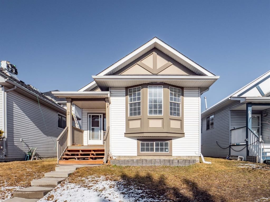 Main Photo: 72 Erin Circle SE in Calgary: Erin Woods Detached for sale : MLS®# A1200393