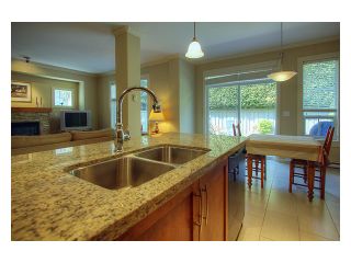Photo 4: 15 7171 STEVESTON Highway in Richmond: Broadmoor Townhouse for sale in "CASSIS" : MLS®# V885405