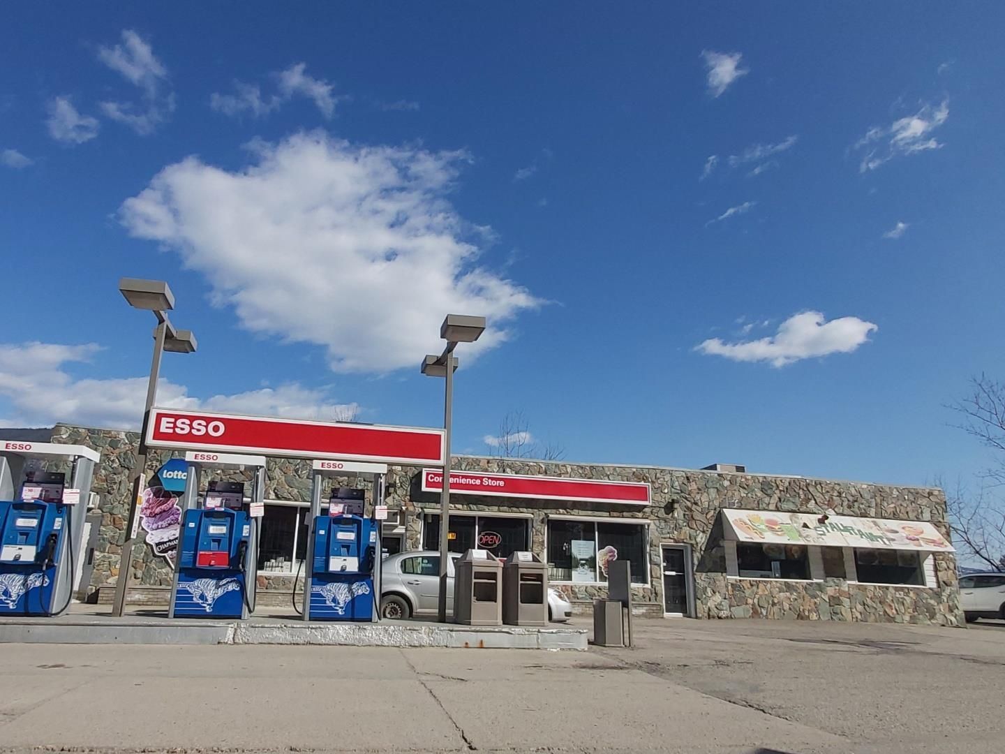 Main Photo: Gas Station for sale, Trans Canada Highway BC: Commercial for sale : MLS®# 10243521