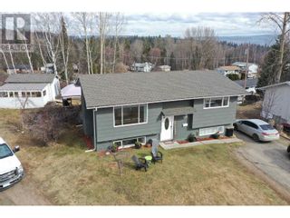 Photo 2: 1385 PICARD PLACE in Quesnel: House for sale : MLS®# R2864166