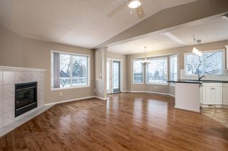 Photo 4: 30 Signature Manor SW in Calgary: Signal Hill Row/Townhouse for sale : MLS®# A1186466