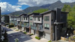 Main Photo: 38375 SUMMITS VIEW Drive in Squamish: Downtown SQ Townhouse for sale in "Eaglewind" : MLS®# R2878290