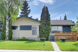 Photo 1: 2952 Lindsay Drive SW in Calgary: Lakeview Detached for sale : MLS®# A1115175