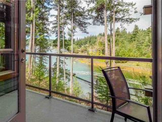 Photo 4: 26A 12849 LAGOON Road in Madeira Park: Pender Harbour Egmont Condo for sale in "PAINTED BOAT RESORT AND SPA" (Sunshine Coast)  : MLS®# R2405420