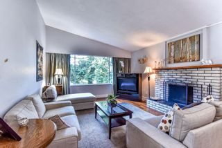 Photo 2: 15390 28 Avenue in Surrey: King George Corridor House for sale (South Surrey White Rock)  : MLS®# R2090952