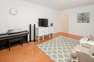 Photo 6: 332 5735 HAMPTON Place in Vancouver: University VW Condo for sale in "THE BRISTOL" (Vancouver West)  : MLS®# R2212569