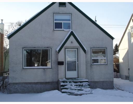 Main Photo: 108 St. Anne's Rd in Winnipeg: Residential for sale : MLS®# 2900016