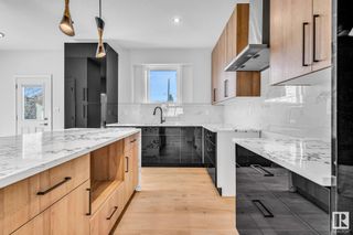 Photo 10: 7111 81 Avenue in Edmonton: Zone 17 House Half Duplex for sale : MLS®# E4372093