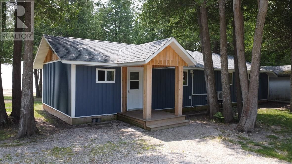 Main Photo: 44 Leask Bay Shores Lane in Assiginack, Manitoulin Island: House for sale : MLS®# 2111948