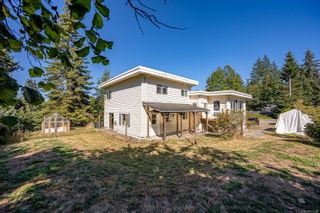 Photo 1: 2724 Tatton Rd in Courtenay: CV Courtenay North House for sale (Comox Valley)  : MLS®# 913389