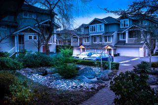 Photo 2: 3 14877 58 Avenue in Surrey: Sullivan Station Townhouse for sale : MLS®# R2242020