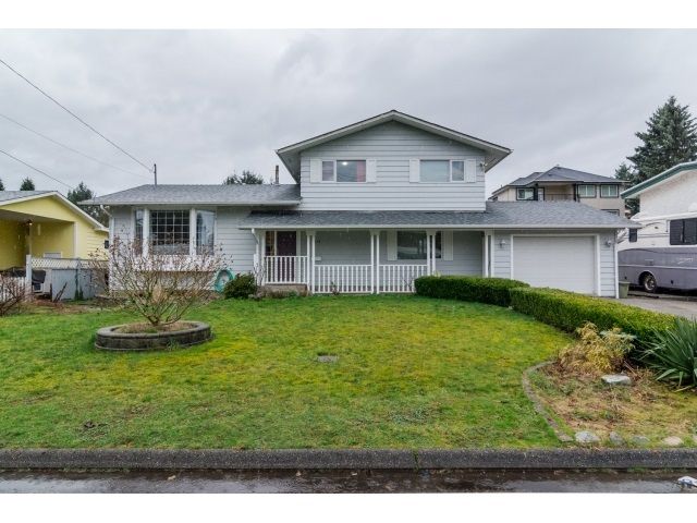 Main Photo: 2076 Majestic Crescent in Abbotsford: House for sale : MLS®# R2040664