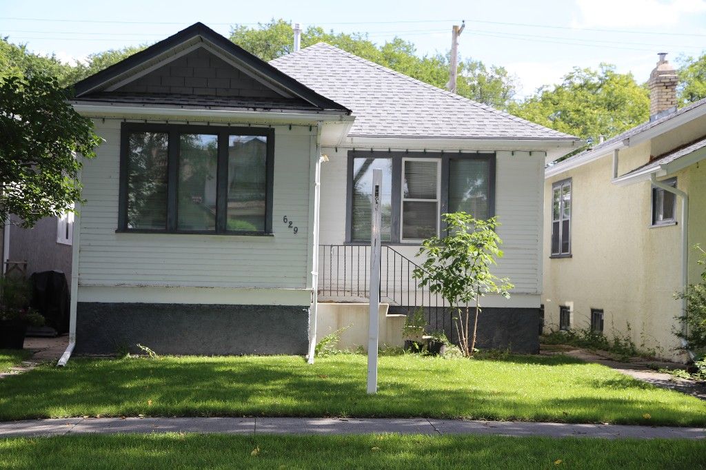 Photo 16: Photos: 629 Sherburn Street in Winnipeg: West End Single Family Detached for sale (West Winnipeg)  : MLS®# 1422461