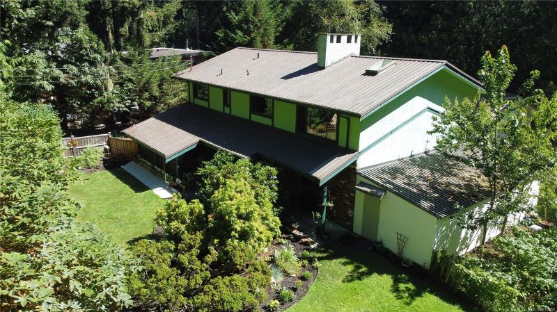 FEATURED LISTING: 2005 Idlemore Rd Sooke