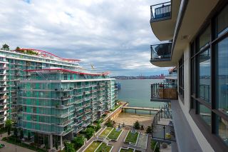 Photo 2: 1003 162 VICTORY SHIP Way in North Vancouver: Lower Lonsdale Condo for sale in "ATRIUM AT THE PIER" : MLS®# R2788719