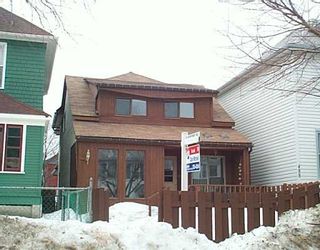 Photo 1: 496 TELFER Street South in Winnipeg: West End / Wolseley Single Family Detached for sale (West Winnipeg)  : MLS®# 2503742