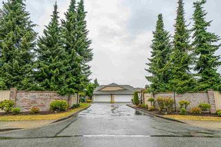 Photo 1: 113 15121 19 AVENUE in South Surrey White Rock: Home for sale : MLS®# R2286322