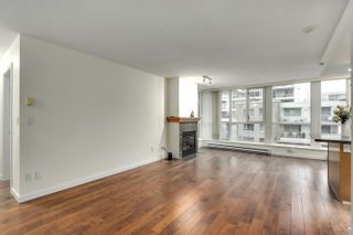 Photo 3: 301 120 MILROSS Avenue in Vancouver: Downtown VE Condo for sale in "BRIGHTON BY BOSA" (Vancouver East)  : MLS®# R2643325
