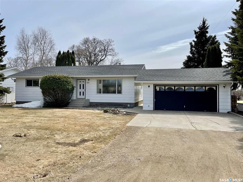 Main Photo: 381 1st Street in Canwood: Residential for sale : MLS®# SK926699