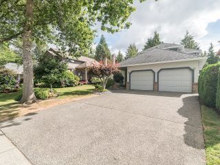 Photo 2: 12276 NORTHPARK Crescent in Surrey: Panorama Ridge House for sale in "Boundary Park" : MLS®# R2738802