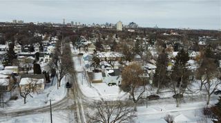 Photo 2: 517 McNaughton Avenue in Winnipeg: Riverview Residential for sale (1A)  : MLS®# 202303004
