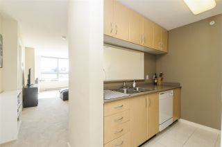 Photo 10: 705 3663 CROWLEY Drive in Vancouver: Collingwood VE Condo for sale in "LATITUDE" (Vancouver East)  : MLS®# R2208070