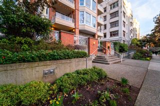 Photo 2: 302 1935 HARO Street in Vancouver: West End VW Condo for sale in "Sundial At The Park" (Vancouver West)  : MLS®# R2854444
