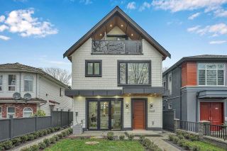 Photo 1: 2233 E 44TH Avenue in Vancouver: Killarney VE 1/2 Duplex for sale (Vancouver East)  : MLS®# R2854267