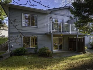 Photo 10: 63 2001 Blue Jay Pl in COURTENAY: CV Courtenay East Row/Townhouse for sale (Comox Valley)  : MLS®# 829736