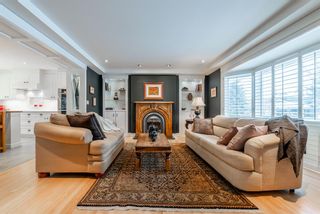 Photo 4: 23 Woodacres Way SW in Calgary: Woodbine Detached for sale : MLS®# A2014193