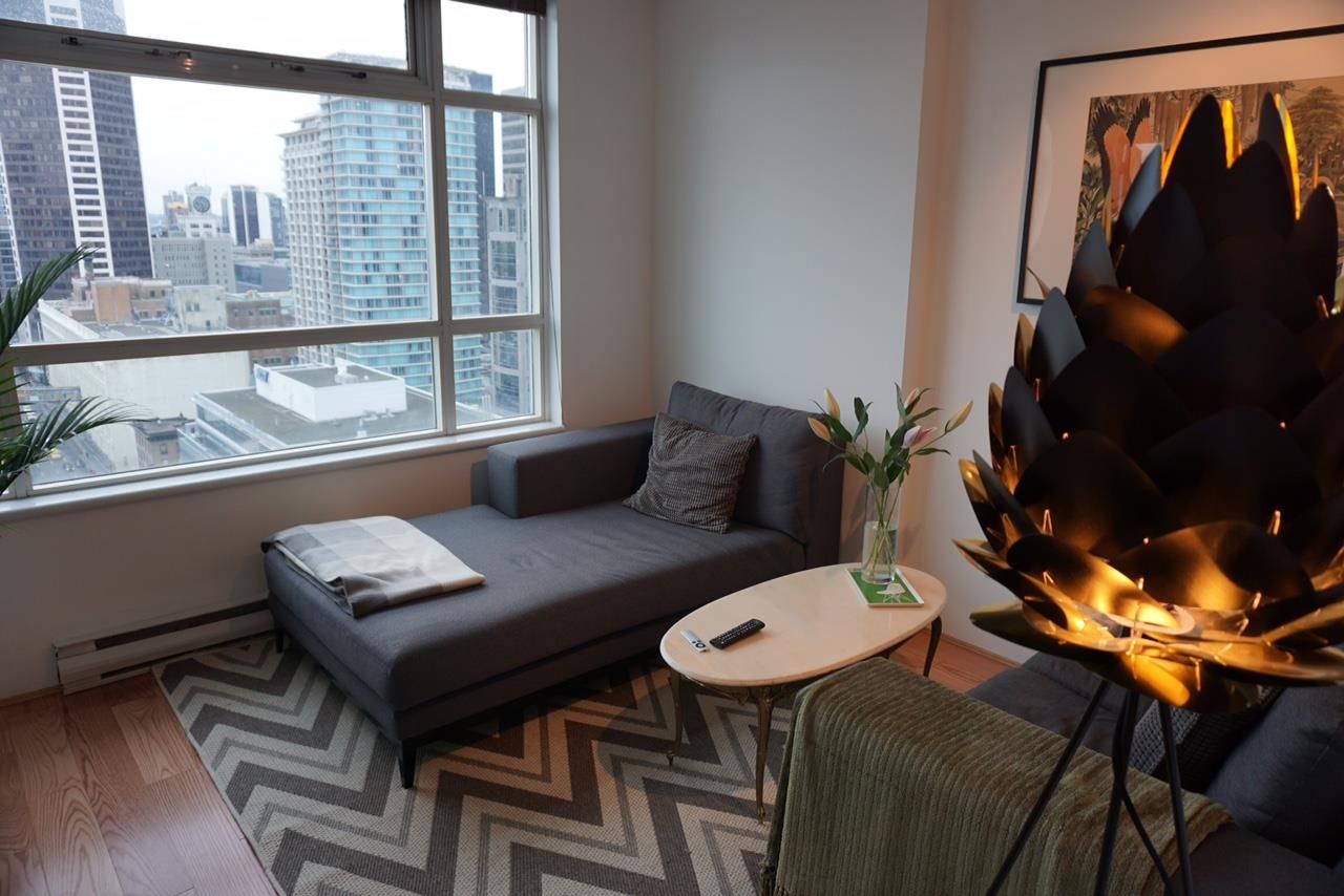Photo 2: Photos: 2601 438 SEYMOUR Street in Vancouver: Downtown VW Condo for sale in "CONFERENCE PLAZA" (Vancouver West)  : MLS®# R2031964