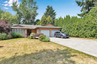 Photo 2: 6235 171 Street in Surrey: Cloverdale BC House for sale in "WEST CLOVERDALE" (Cloverdale)  : MLS®# R2598284