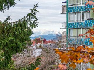 Photo 5: 301 1412 W 14TH Avenue in Vancouver: Fairview VW Condo for sale in "Landmark Sunset" (Vancouver West)  : MLS®# R2219380