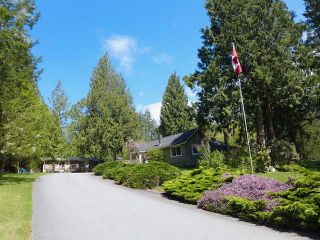 Photo 2: 11 room motel, campground & RV park for sale BC, $2.699M: Commercial for sale : MLS®# C8043007