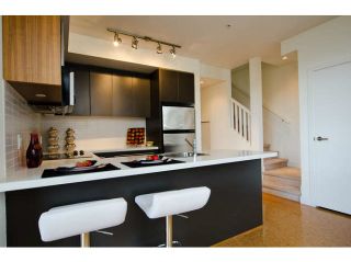Photo 8: 218 East 12th Street in Vancouver: Mount Pleasant VE Townhouse for sale (Vancouver East)  : MLS®# V1054641