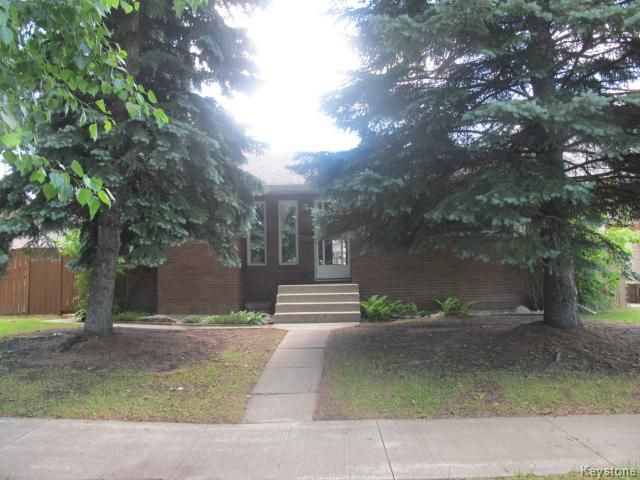 Main Photo:  in WINNIPEG: East Kildonan Residential for sale (North East Winnipeg)  : MLS®# 1416037