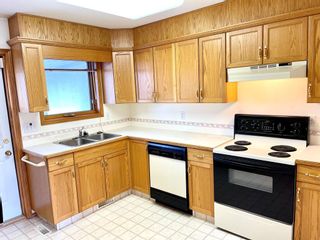 Photo 4: 4606 48A Avenue Close: Sylvan Lake Semi Detached (Half Duplex) for sale : MLS®# A2048508