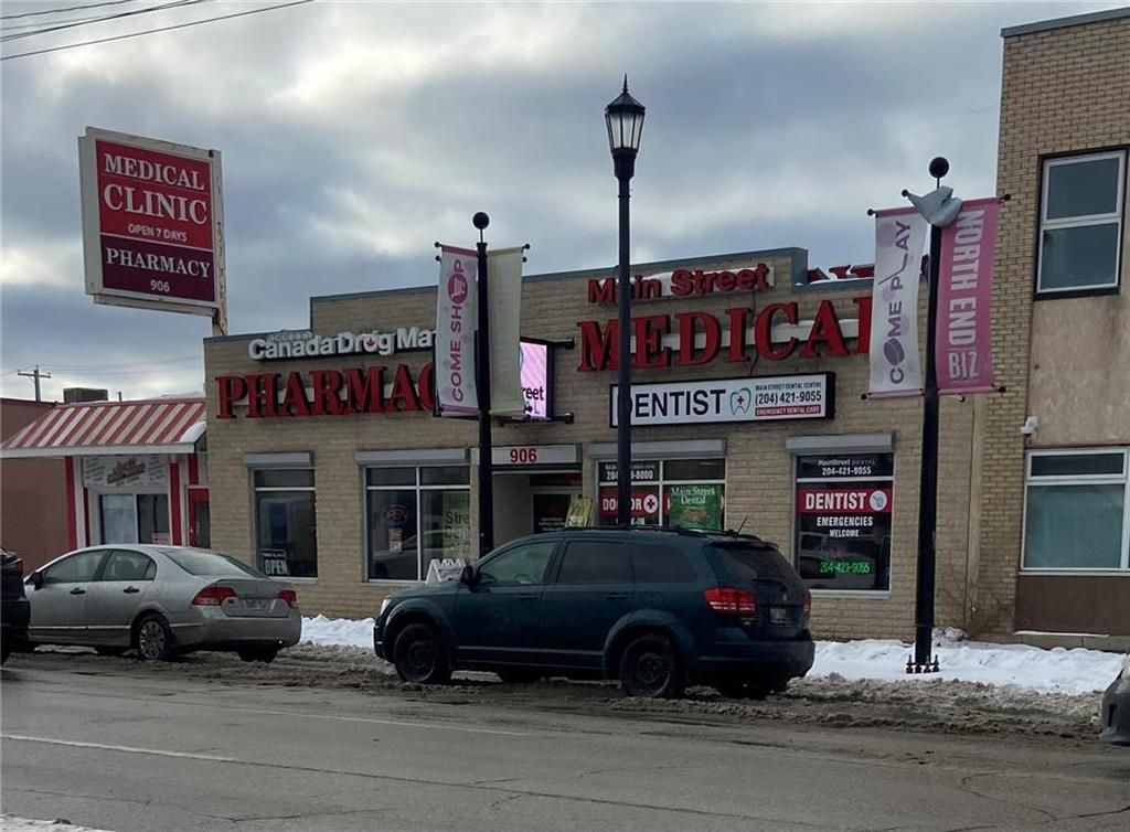 Main Photo: 906 MAIN Street in Winnipeg: North End Industrial / Commercial / Investment for sale (4A)  : MLS®# 202226973