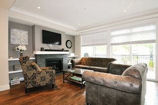 Photo 2: 24 11461 236 Street in Maple Ridge: East Central Townhouse for sale in "TWO BIRDS" : MLS®# R2146030