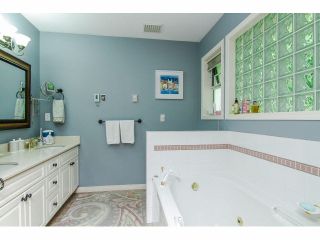 Photo 12: 31 4001 OLD CLAYBURN Road in Abbotsford: Abbotsford East Townhouse for sale in "CEDAR SPRINGS" : MLS®# F1415341