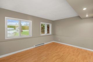 Photo 21: 8011 East Saanich Rd in Central Saanich: CS Saanichton House for sale : MLS®# 889440