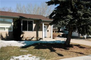 Photo 2: 235 Fairlane Avenue in Winnipeg: Crestview Residential for sale (5H)  : MLS®# 1807343