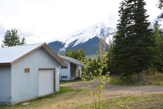 Photo 29: 9795 HORLINGS Road in Smithers: Smithers - Rural House for sale in "Silvern Estates" (Smithers And Area)  : MLS®# R2700198